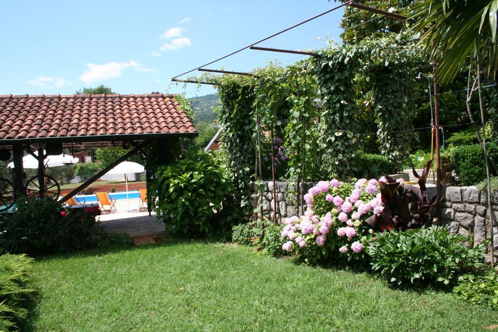 Ičići Apartments Petricic With Swimming Pool מראה חיצוני תמונה